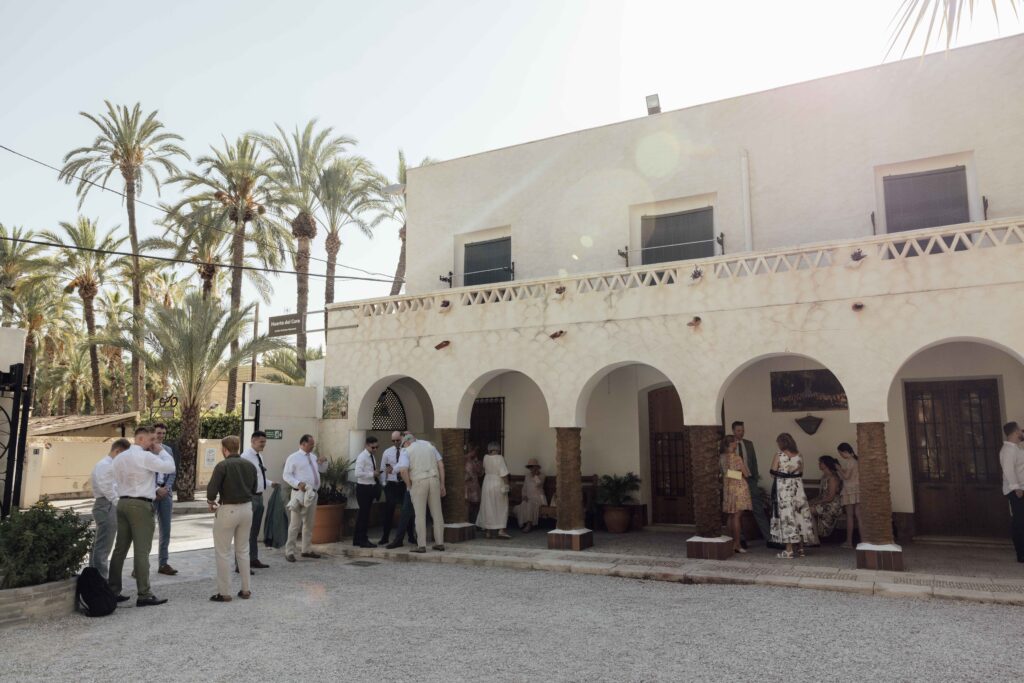 Alicante is a dream wedding destination — golden beaches, timeless old towns, and light that flatters like nowhere else.