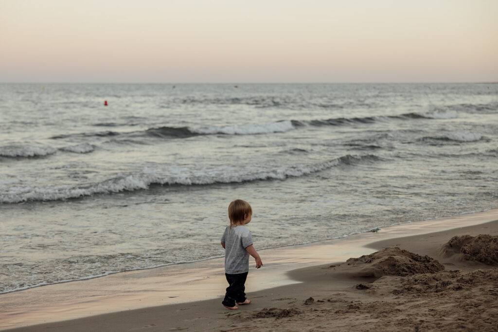 The quietness creates a kind of intimacy you can’t plan for — and that’s when the best photos happen. Real moments. Real connection. No distractions.